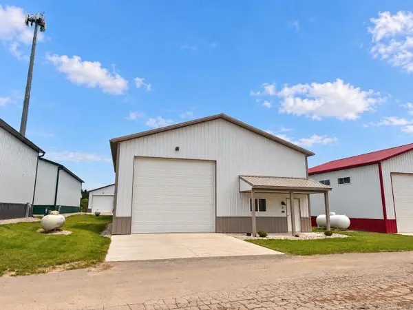 7577 BLACKTOP WAY  #8, Neenah, WI 54956