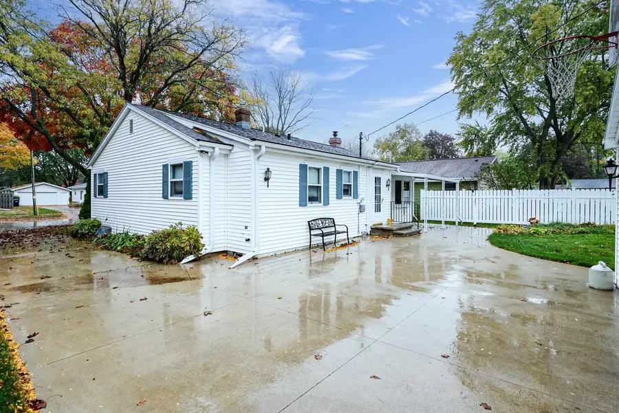 930 W LINDBERGH STREET, Appleton, WI 54914 - #3