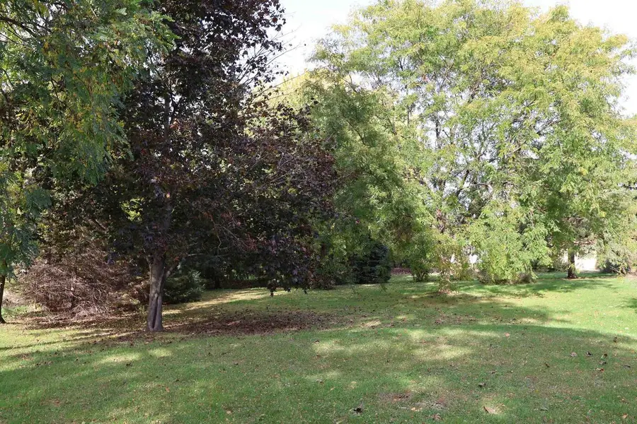 2670 W 20TH AVENUE, Oshkosh, WI 54904 - #3