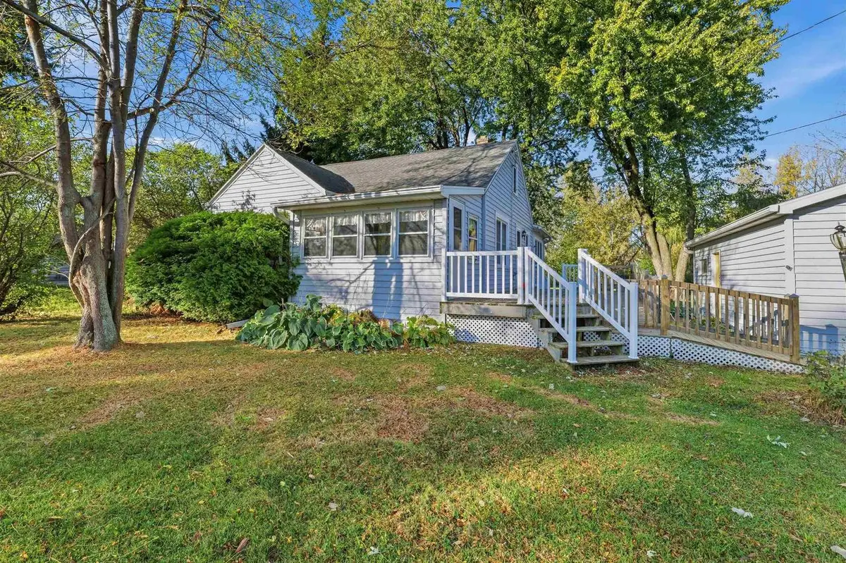 3555 COUNTY RD A, Oshkosh, WI 54901 - #1