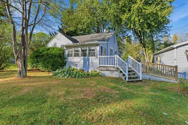 3555 COUNTY RD A, Oshkosh, WI 54901