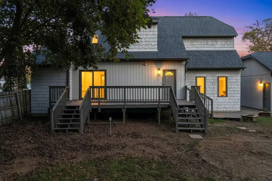 105 S LARK STREET, Oshkosh, WI 54902 - #3