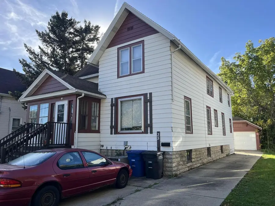 35 W 14TH AVENUE, Oshkosh, WI 54902 - #2
