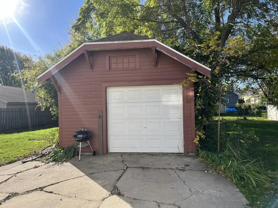 35 W 14TH AVENUE, Oshkosh, WI 54902 - #3