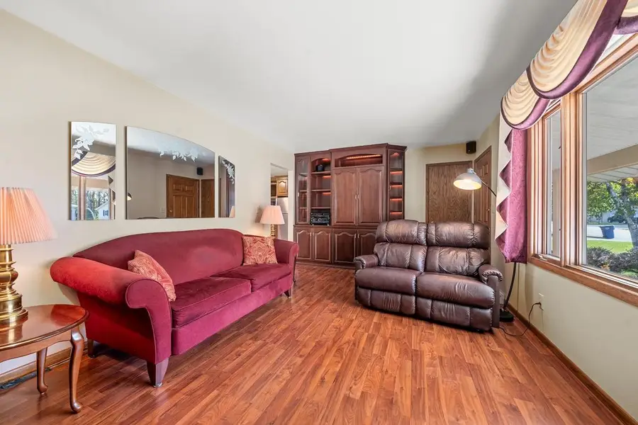 231 E GLENBROOK DRIVE, Pulaski, WI 54162 - #3