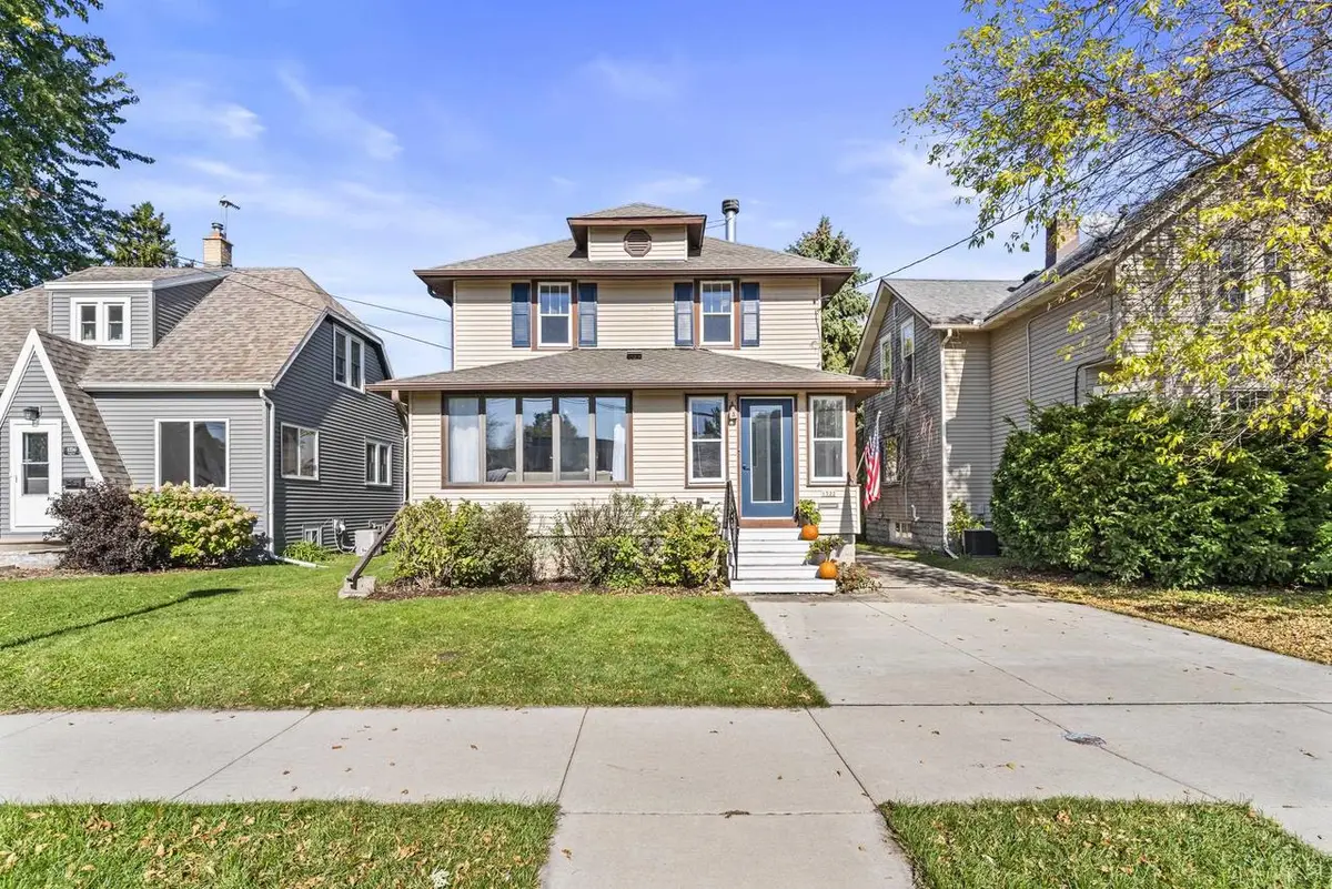 1322 CEAPE AVENUE, Oshkosh, WI 54901 - #1