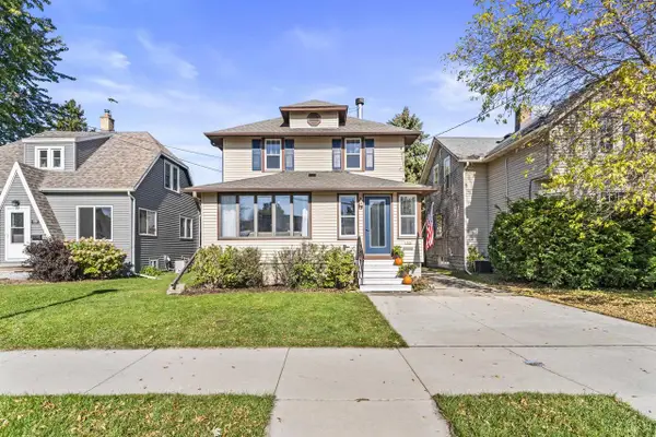 1322 CEAPE AVENUE, Oshkosh, WI 54901
