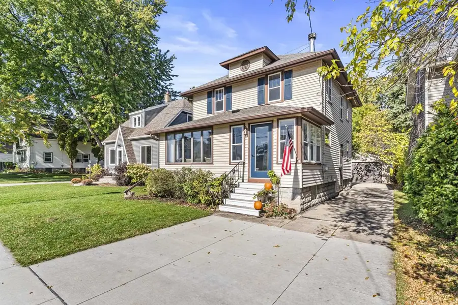 1322 CEAPE AVENUE, Oshkosh, WI 54901 - #2