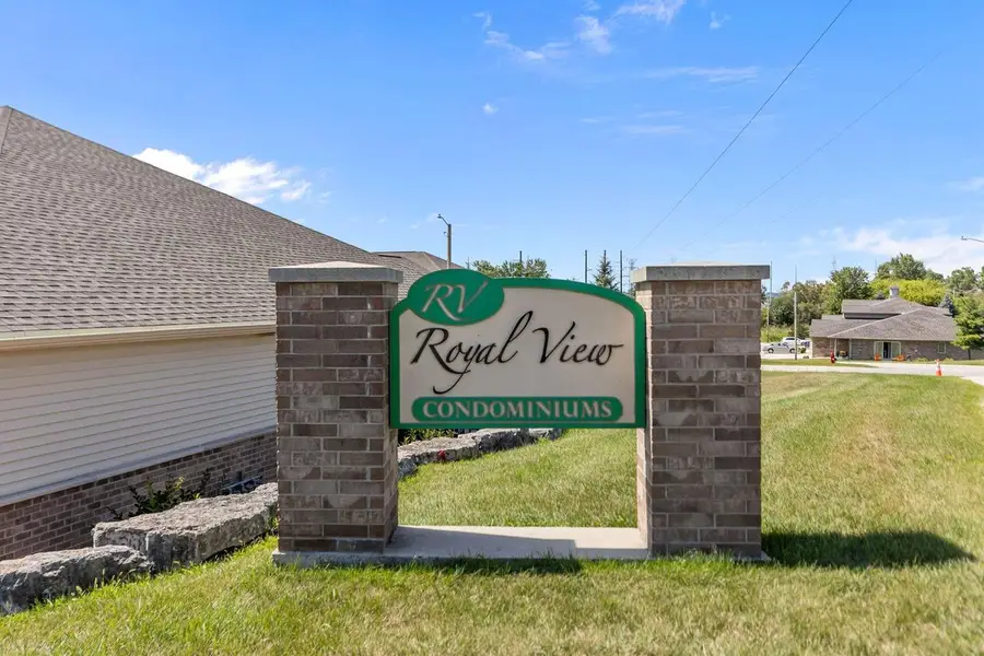 2157 ROYAL CREST CIRCLE, Green Bay, WI 54311 - #2