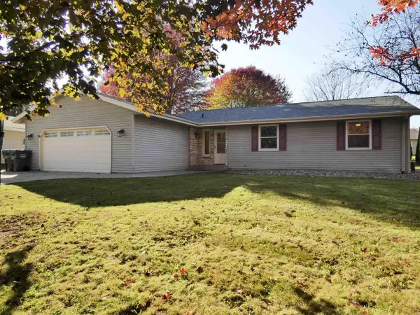 727 WOODSIDE DRIVE, Seymour, WI 54165