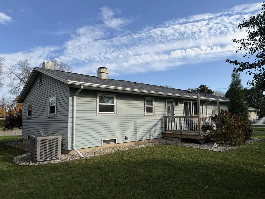 12 FERN COURT, Little Chute, WI 54140 - #2
