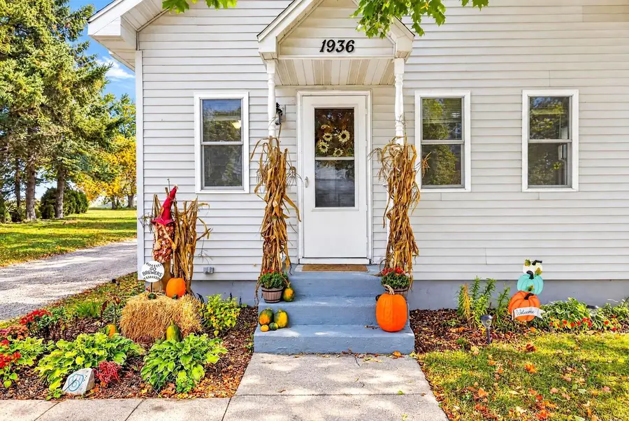 W1936 COUNTY ROAD S, Freedom, WI 54130 - #2
