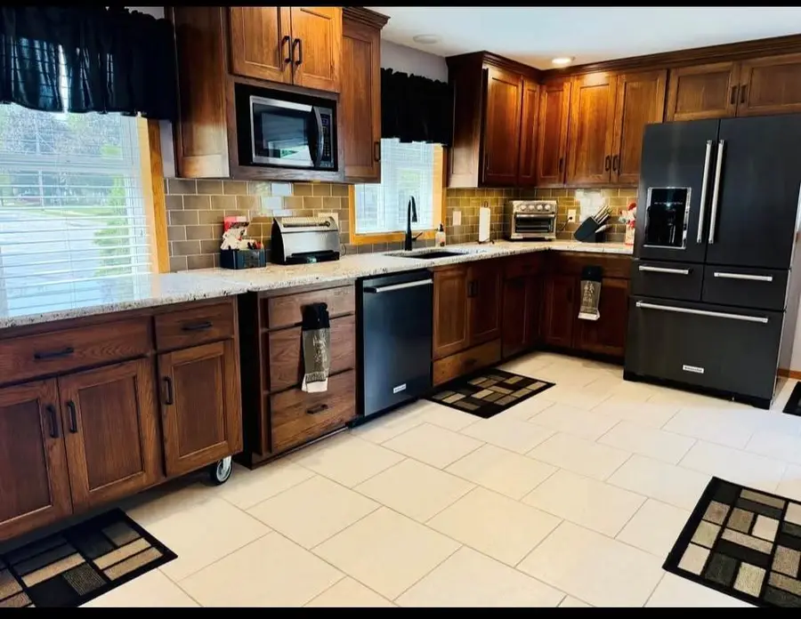 1218 COOLIDGE AVENUE, Little Chute, WI 54140 - #2