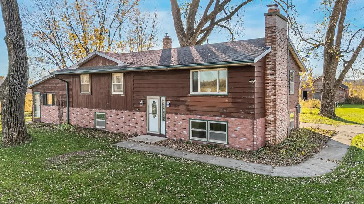 N2805 33RD LANE, Berlin, WI 54923 - #1