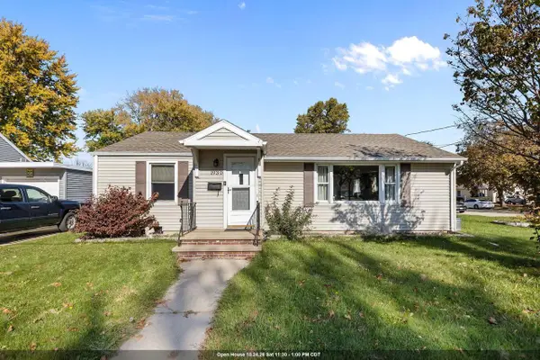 1930 E COLLEGE AVENUE, Appleton, WI 54915