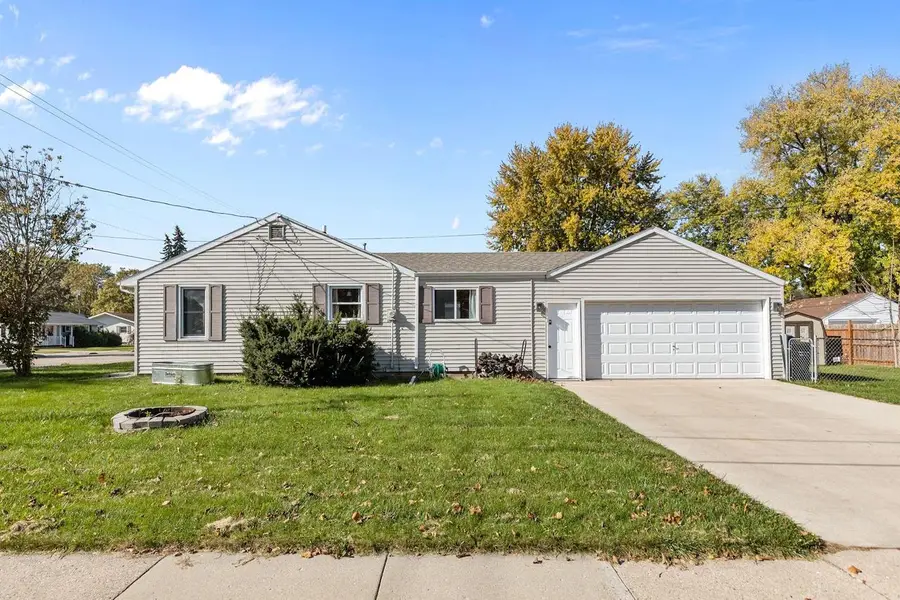 1930 E COLLEGE AVENUE, Appleton, WI 54915 - #3