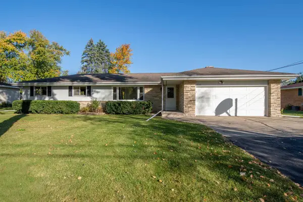 2966 SHELDON DRIVE, Oshkosh, WI 54904