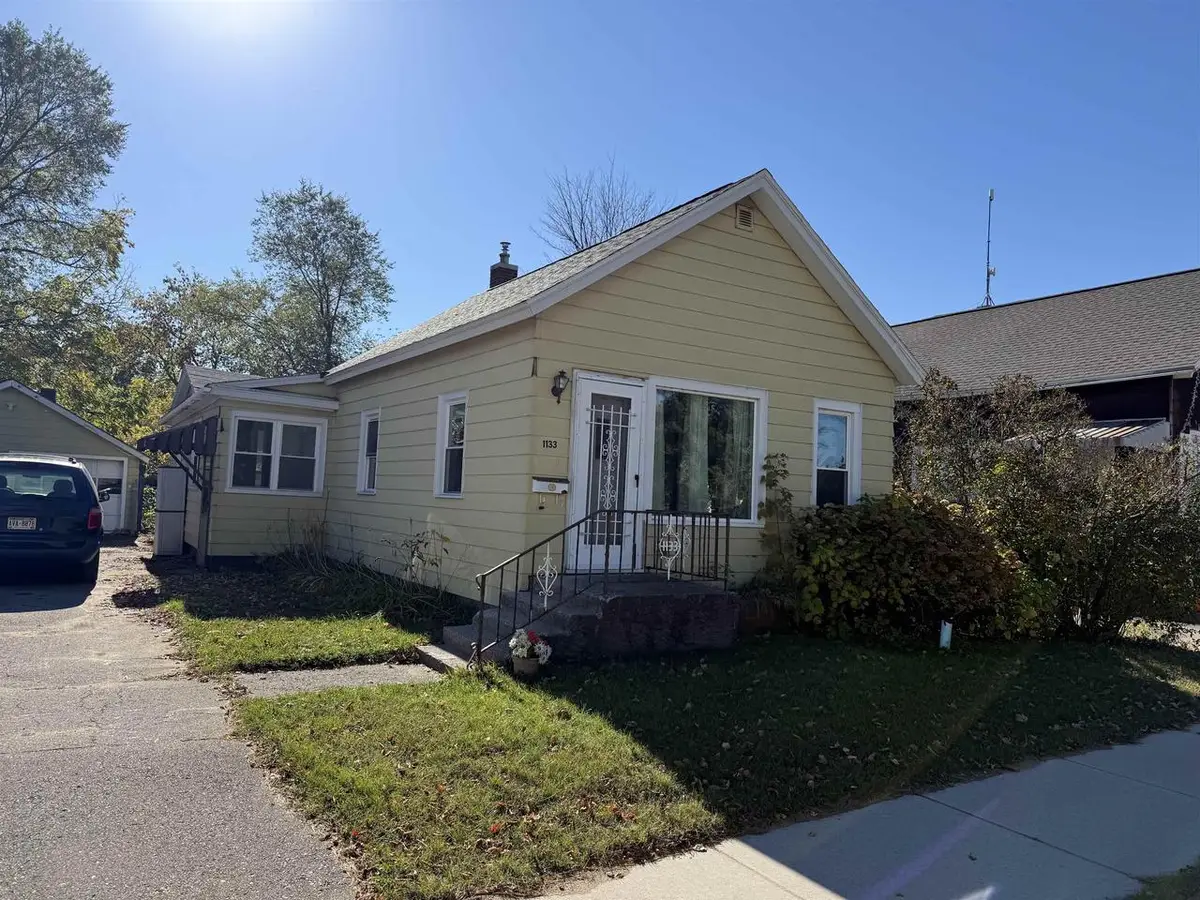 1133 GARFIELD AVENUE, Marinette, WI 54143 - #1