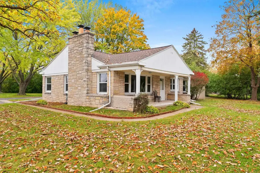 1636 LOST DAUPHIN ROAD, De Pere, WI 54115 - #3