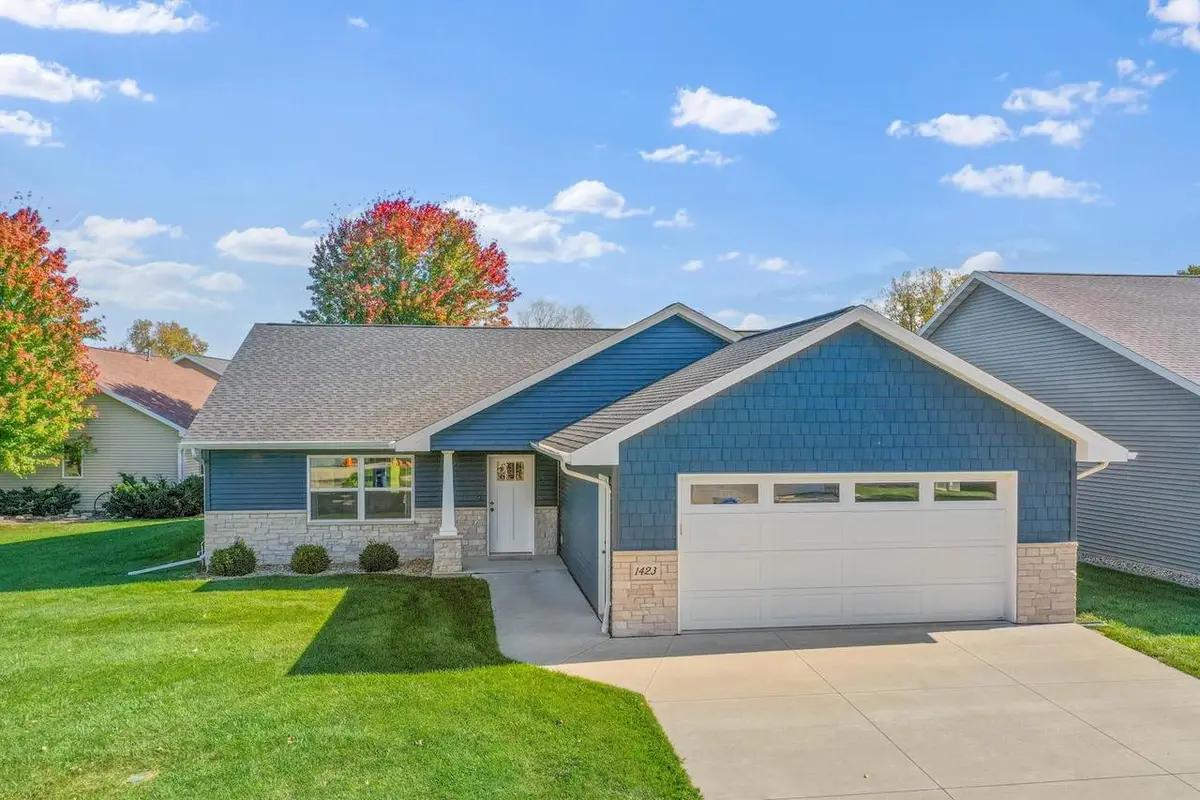 1423 WESTCREEK LANE, Neenah, WI 54956 - #1
