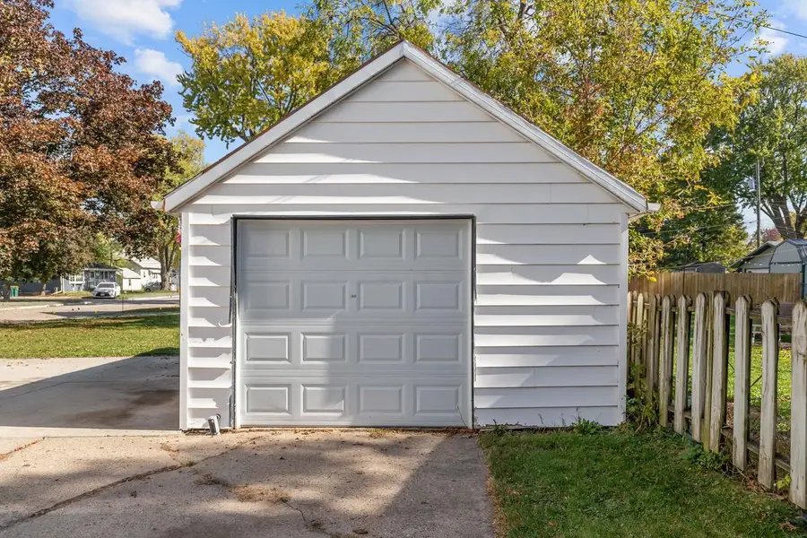 103 S SEYMOUR STREET, Fond Du Lac, WI 54935 - #3