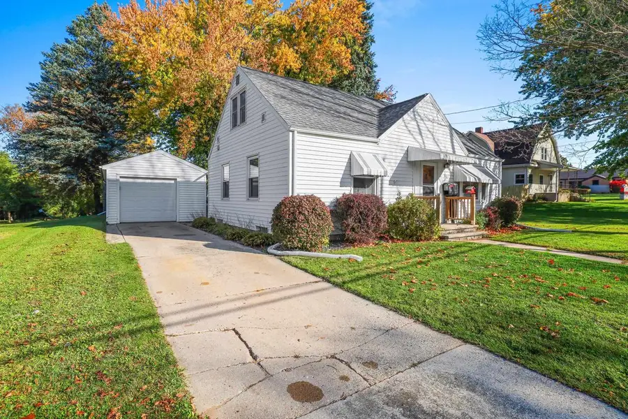 140 HORN STREET, Brillion, WI 54110 - #3