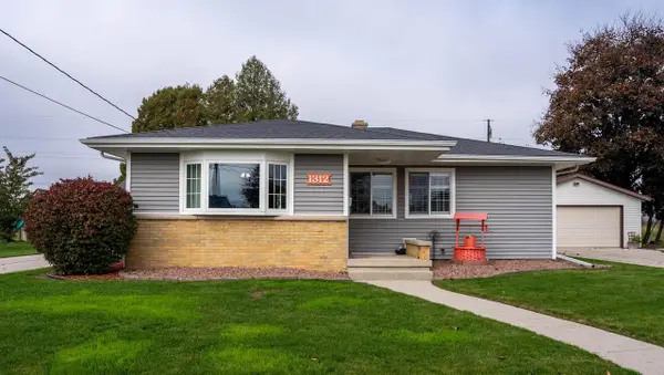 1312 Hamann ROAD, Manitowoc, WI 54220