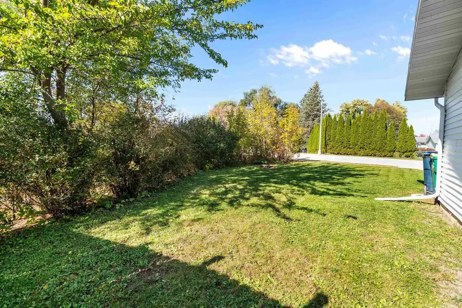 586 E 2ND STREET, Fond Du Lac, WI 54935 - #3
