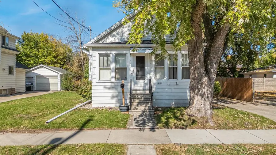 1408 W BENT AVENUE, Oshkosh, WI 54901 - #2