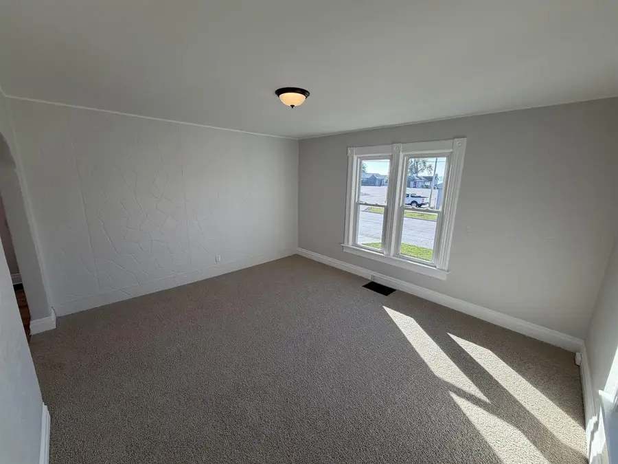 616 BAY SHORE DRIVE, Oshkosh, WI 54901 - #3