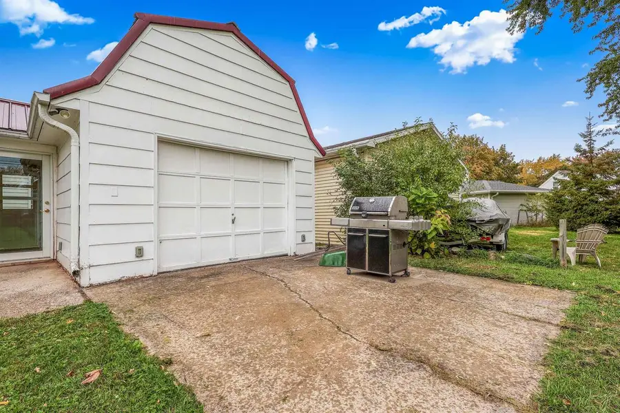 114 N WINNEBAGO STREET, De Pere, WI 54115 - #2