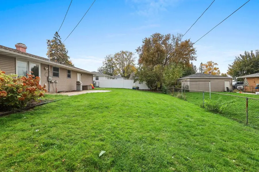 2222 BARBERRY LANE, Green Bay, WI 54304 - #3