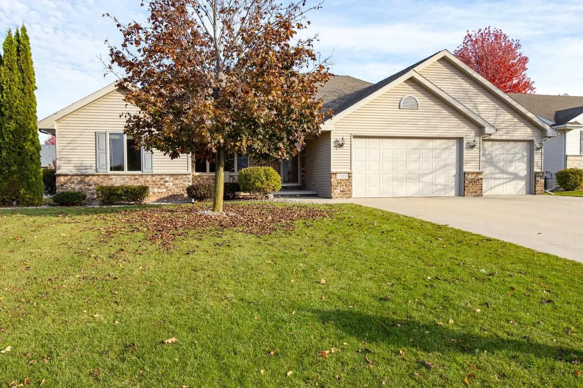 1410 W MASON RIDGE COURT, Appleton, WI 54914 - #1