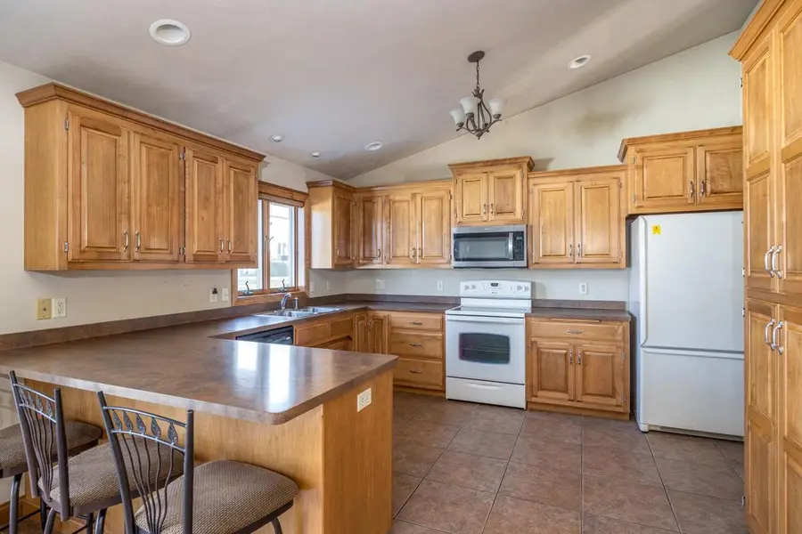 1410 W MASON RIDGE COURT, Appleton, WI 54914 - #3