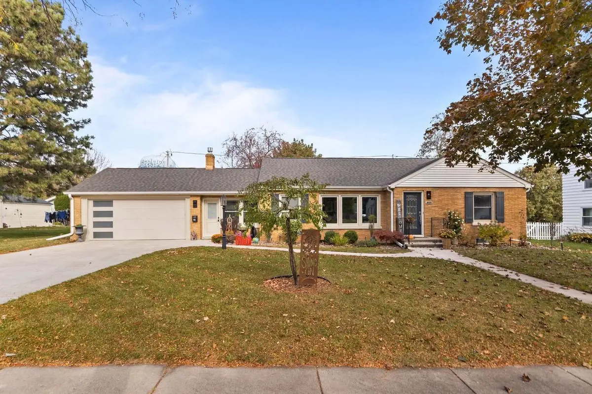 114 E BYRD STREET, Appleton, WI 54911 - #1