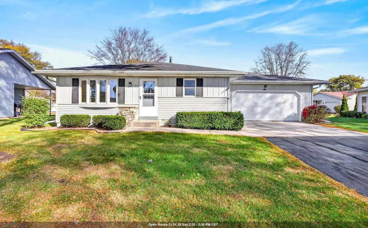 31 HERITAGE LANE, Fond Du Lac, WI 54935 - #1