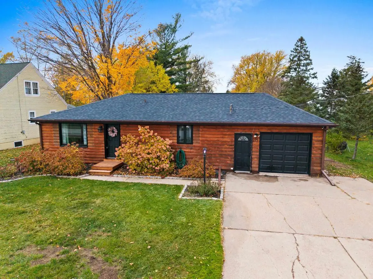 215 LINCOLN STREET, Pulaski, WI 54162 - #1