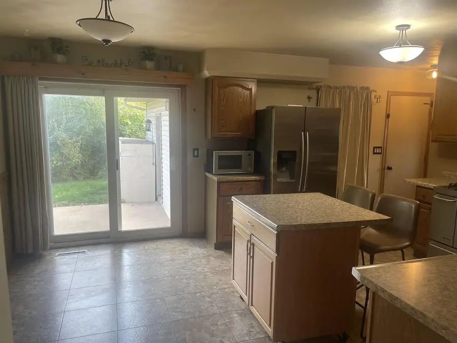 3132 CUTTER COURT, Oshkosh, WI 54904 - #2