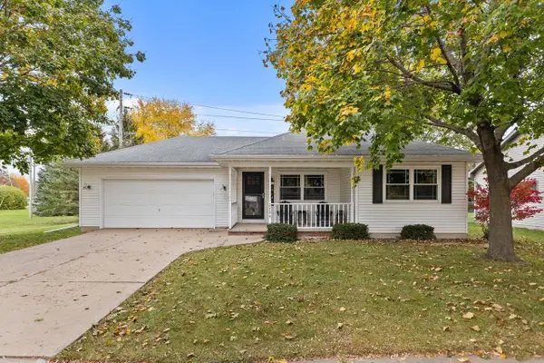 2724 S SUMMERSET DRIVE, Appleton, WI 54915