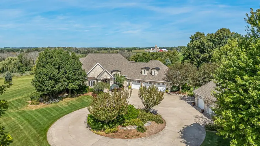 W7358 W SPENCER ROAD, Appleton, WI 54914 - #2