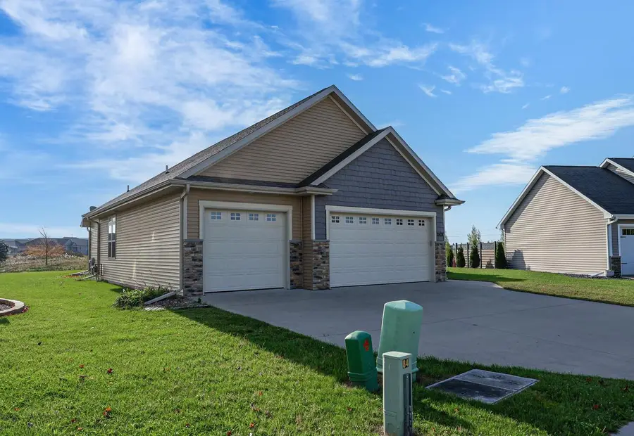3508 TULIP TRAIL, Appleton, WI 54913 - #2