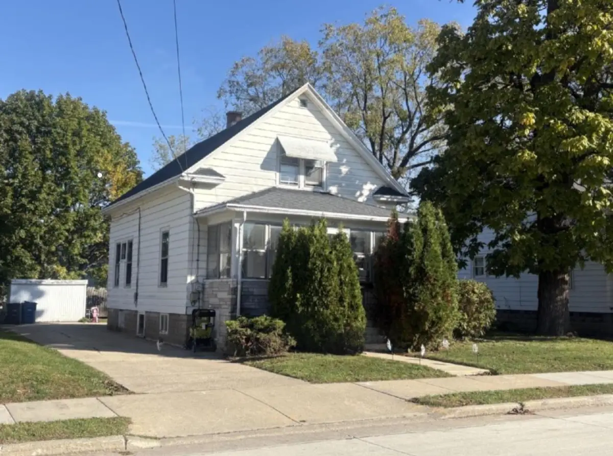 740 PROSPECT AVENUE, Oshkosh, WI 54901 - #1