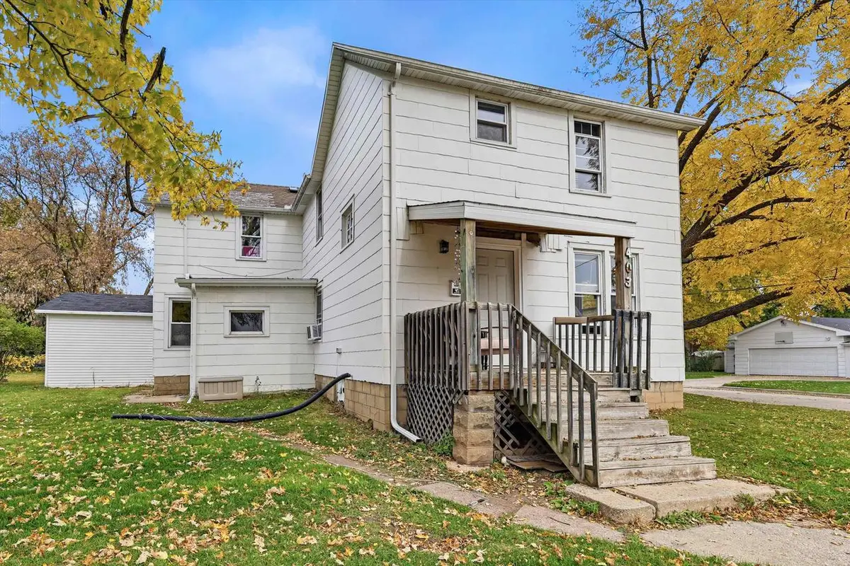 621 HENRY STREET, Neenah, WI 54956 - #1