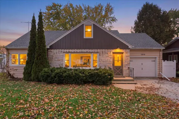1212 KILBOURN STREET, Kewaunee, WI 54216