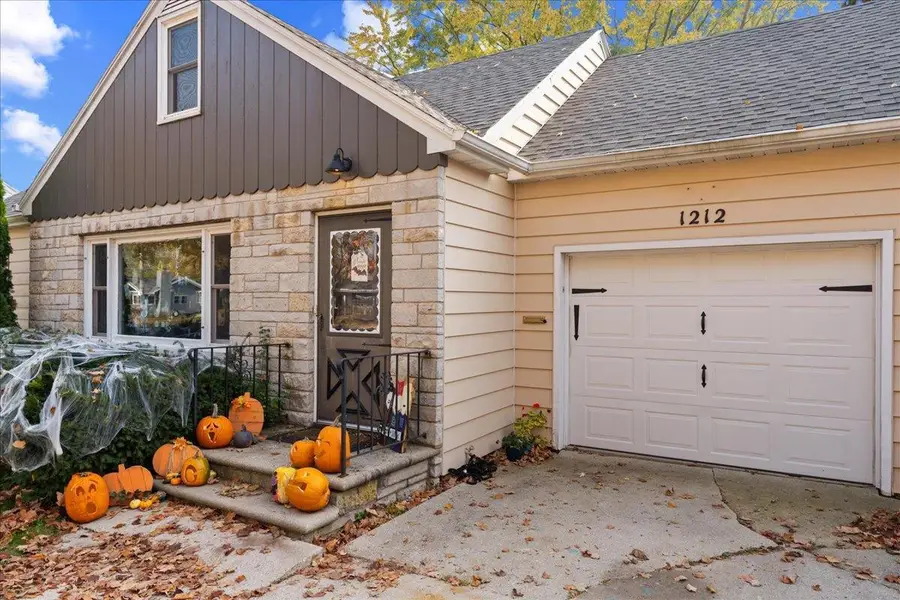 1212 KILBOURN STREET, Kewaunee, WI 54216 - #3
