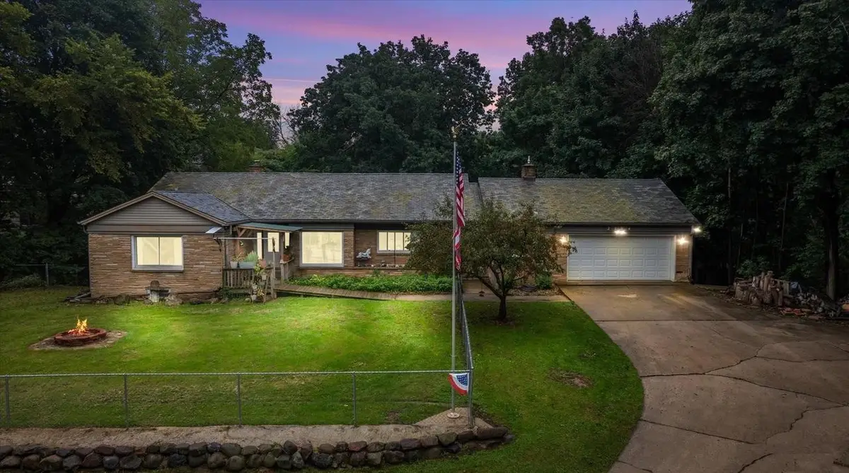 2734 UNIVERSITY AVENUE, Green Bay, WI 54311 - #1