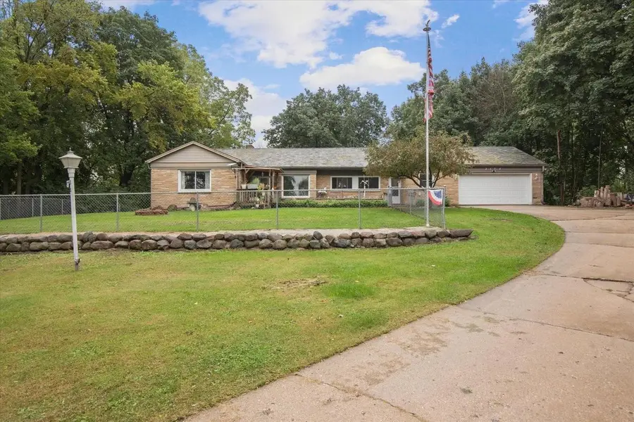 2734 UNIVERSITY AVENUE, Green Bay, WI 54311 - #3