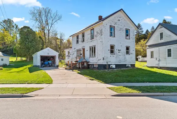 812 RIVER ROAD, Kewaunee, WI 54216