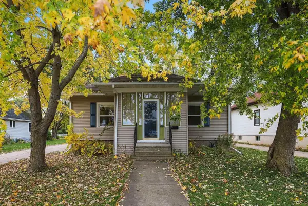 1242 CASS STREET, Green Bay, WI 54301