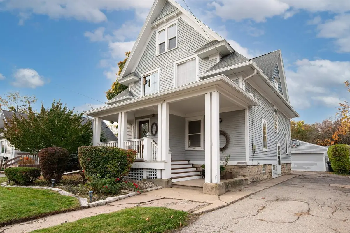 1413 JACKSON STREET, Oshkosh, WI 54901 - #1